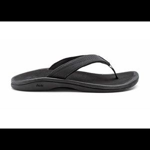Olukai ohana black flip flop. -NWOT  sz 8